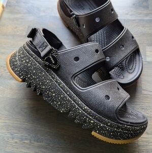 Crocs Hiker Xscape Sandal, size M7/W9